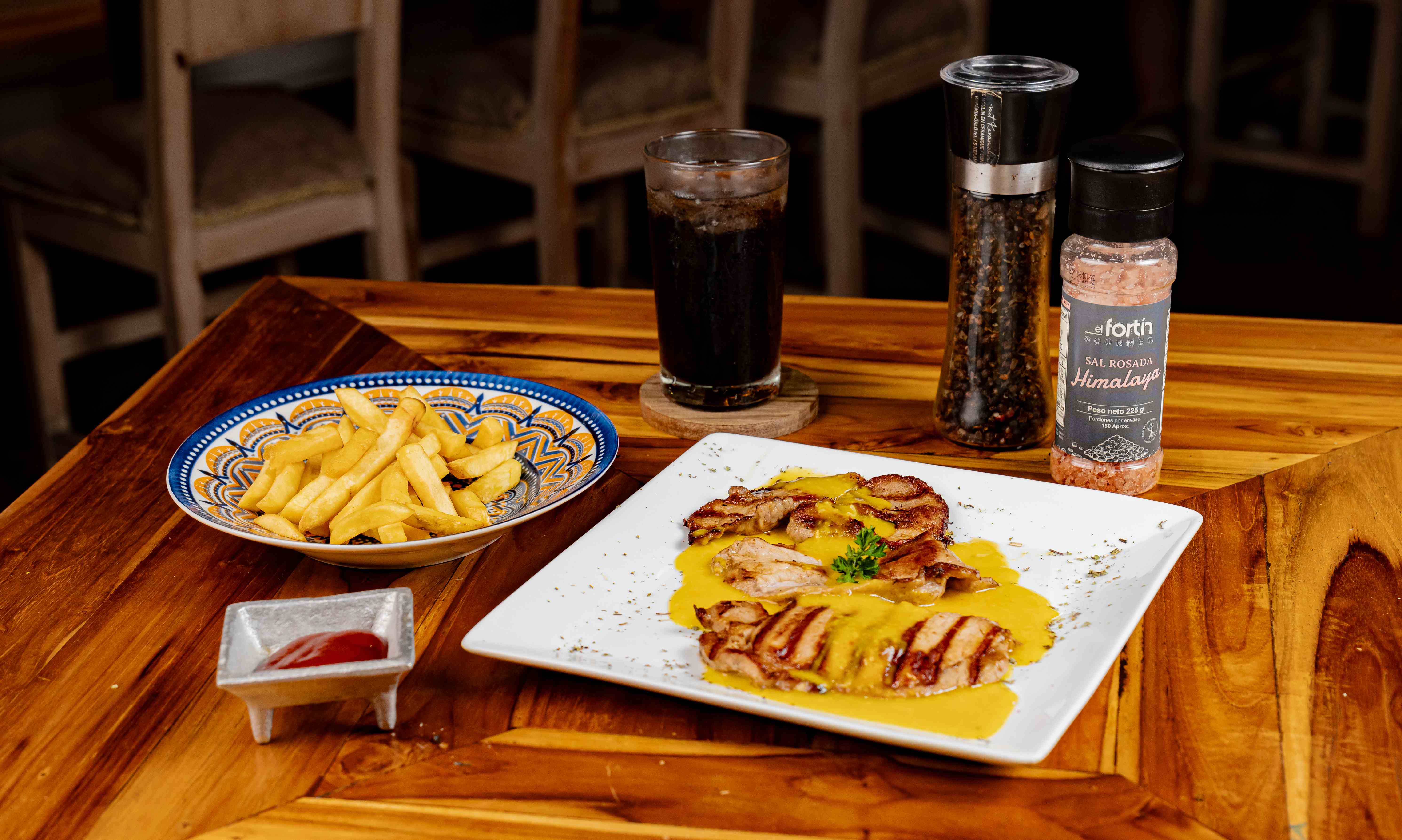 Lomo grillé en salsa de mostaza